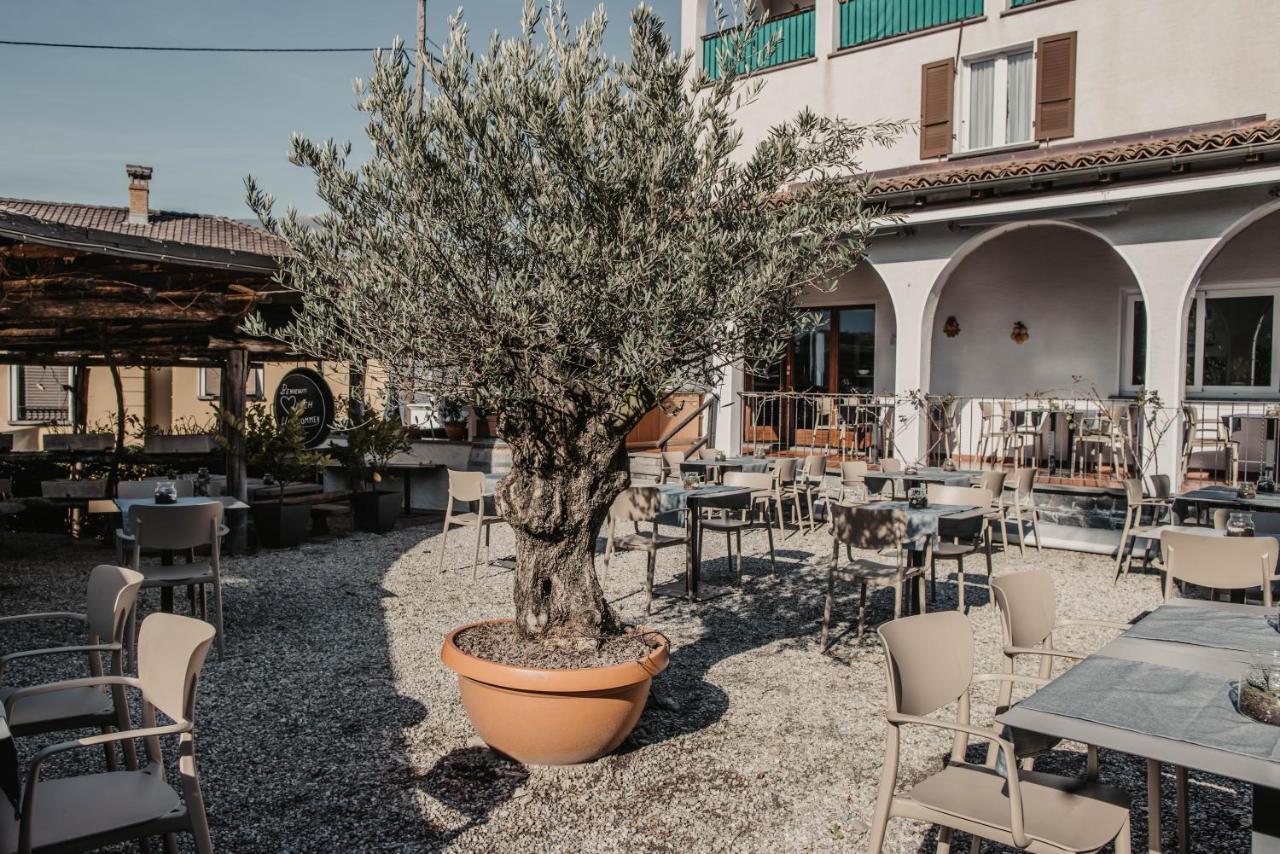 Albergo Ristorante Al Portico Gerra  Ngoại thất bức ảnh